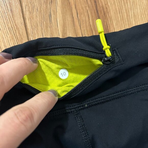 Lululemon Run Fast Free Crop Capri Leggings Womens 10 Ruffle Black Neon Yellow - Picture 5 of 5